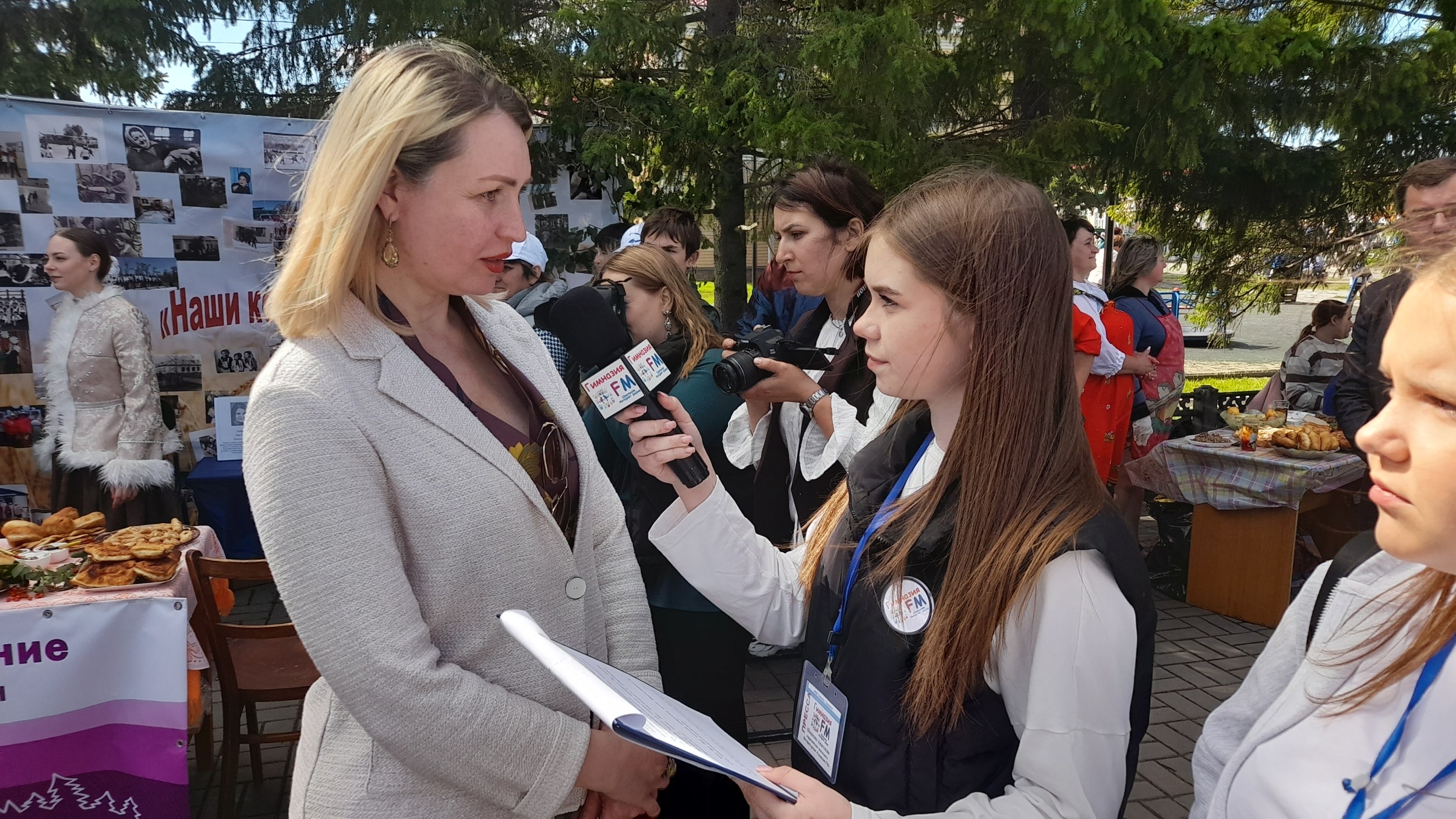 Корреспонденты Гимназия FM на Дне города